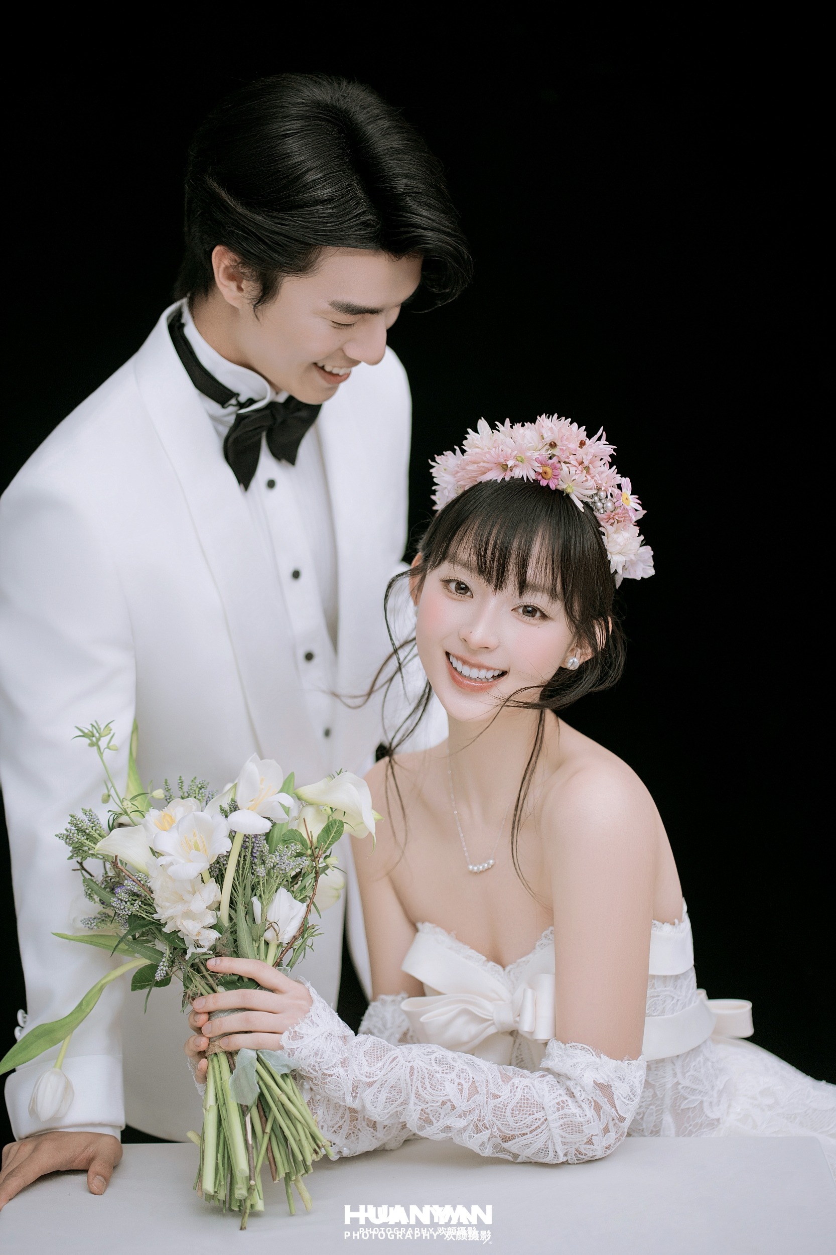 韩式温柔婚纱照 · 室内影棚场景 · 柔光叙事客片