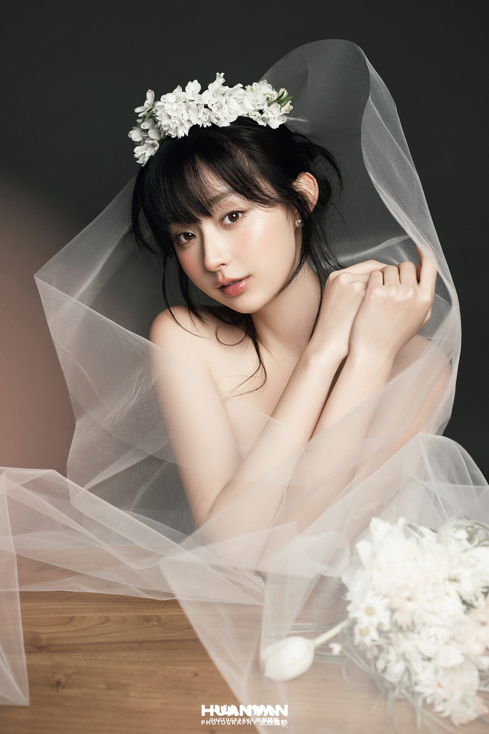 浪漫唯美婚纱照 · 室内影棚场景 · 云间甜梦客片
