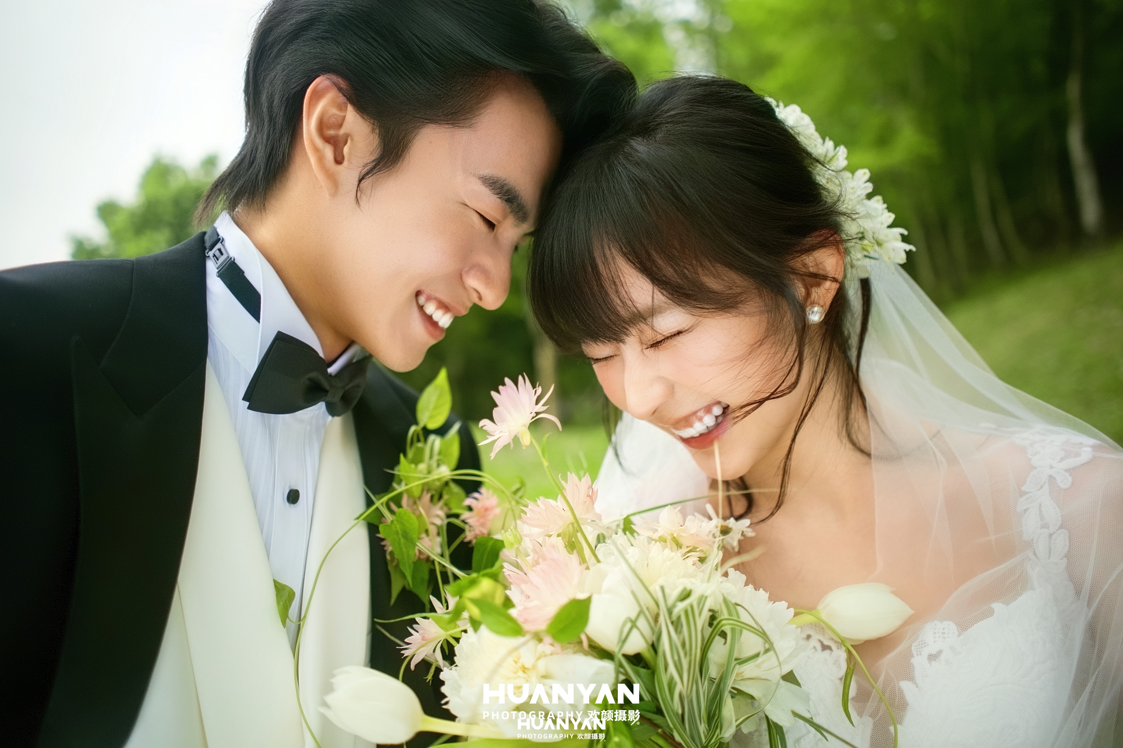 杯中盛夏客片第3张｜清新自然婚纱照，摄于户外自然