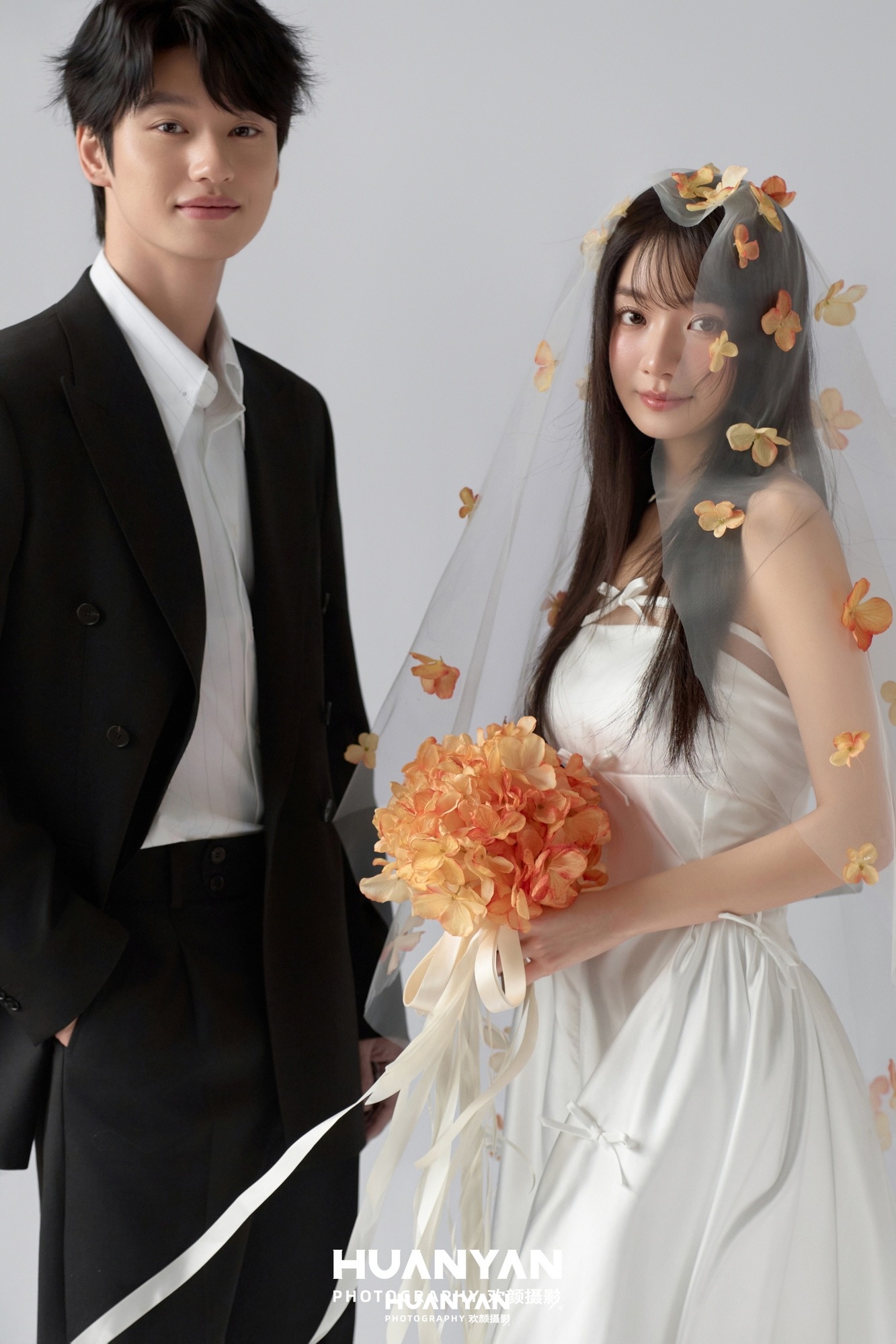 韩式温柔婚纱照 · 室内影棚场景 · 橙甜心动客片