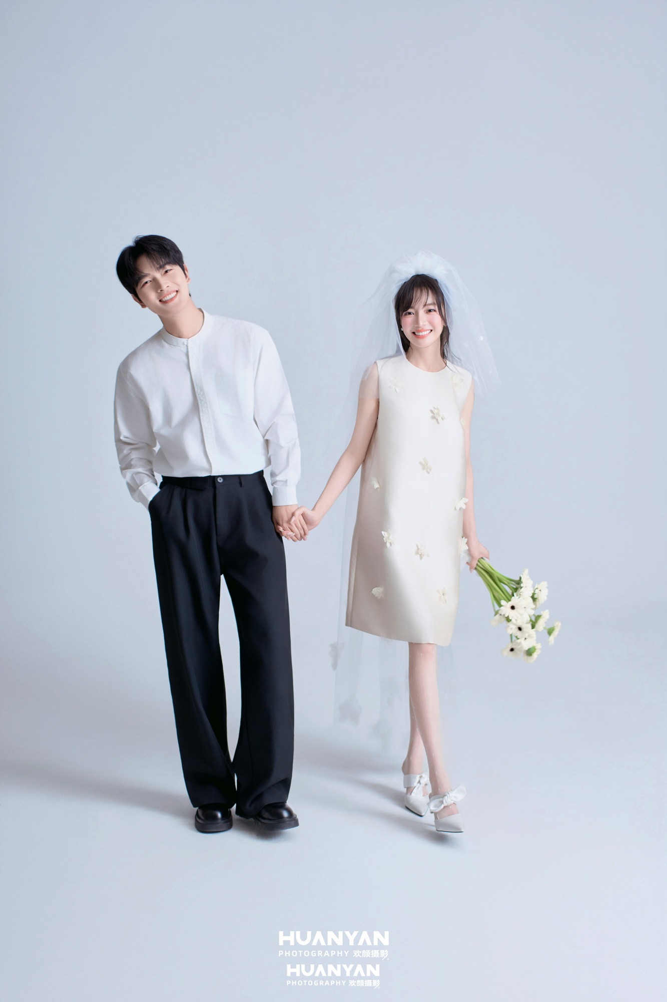 白菊心事：韩式温柔婚纱照室内影棚实拍