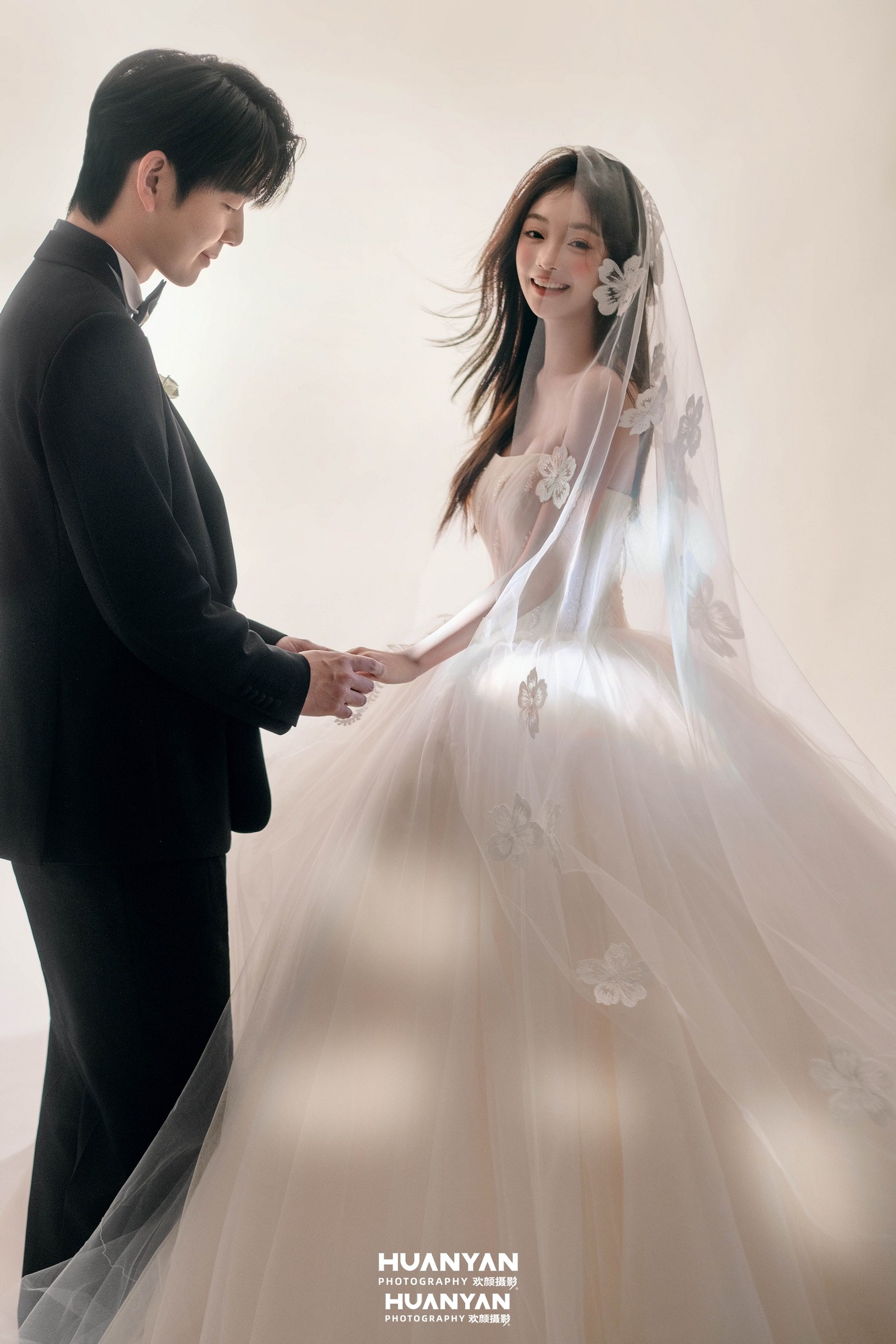 室内影棚浪漫唯美婚纱照实拍（融金时刻系列）