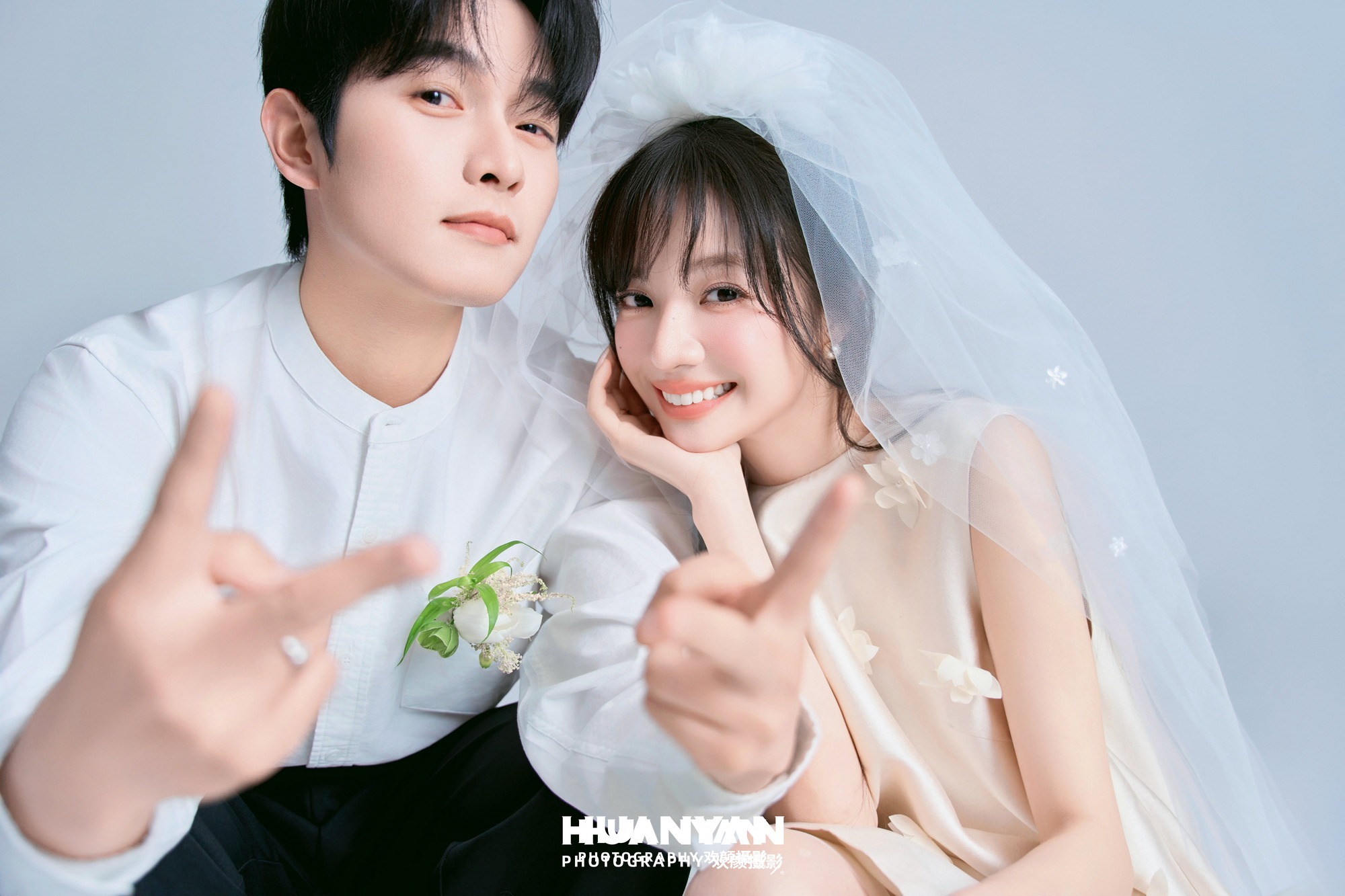 韩式温柔婚纱照 · 室内影棚场景 · 白菊心事客片