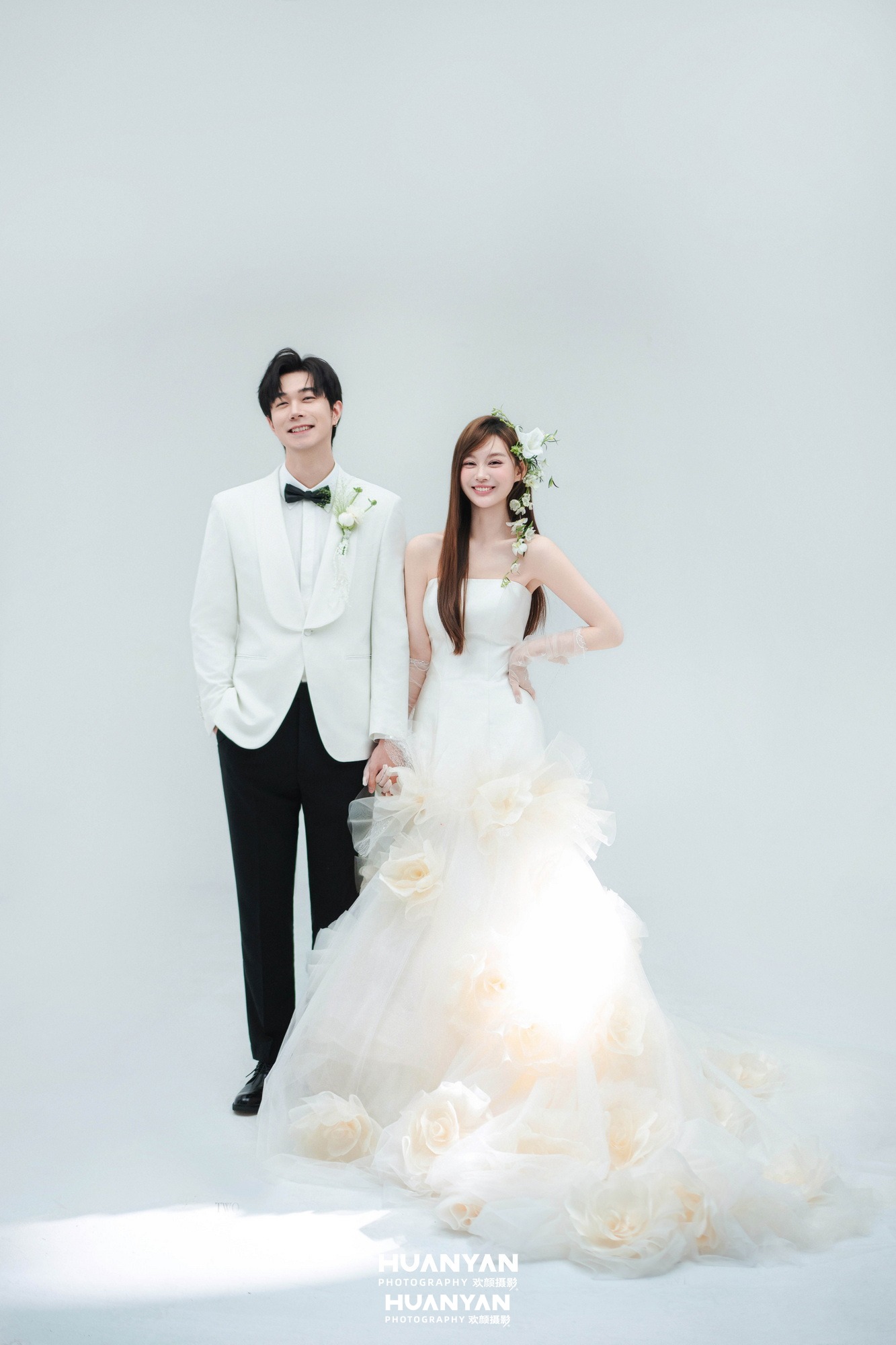 韩式温柔婚纱照 · 室内影棚场景 · 花溪客片