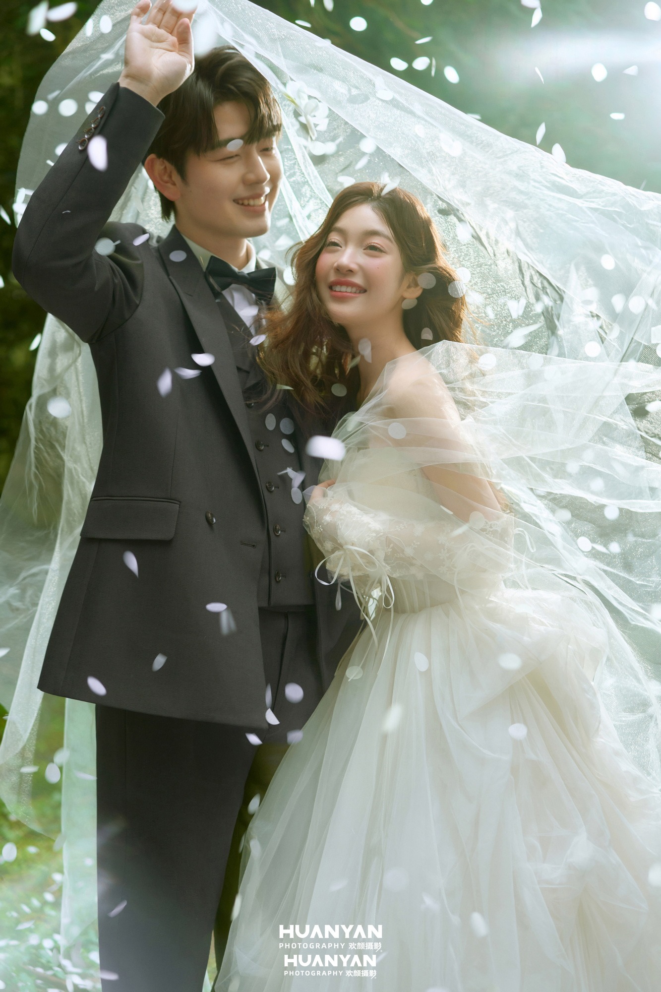 清新自然婚纱照 · 户外自然场景 · 林间风起客片