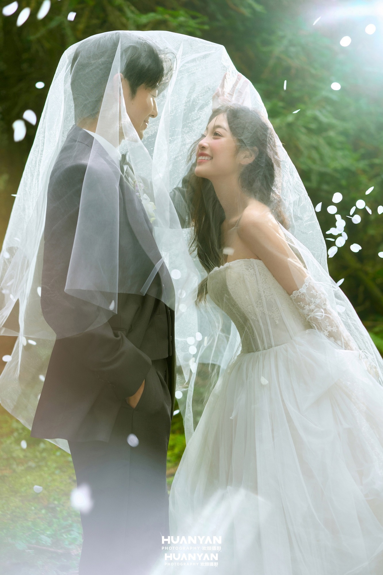 清新自然婚纱照 · 户外自然场景 · 林间风起客片