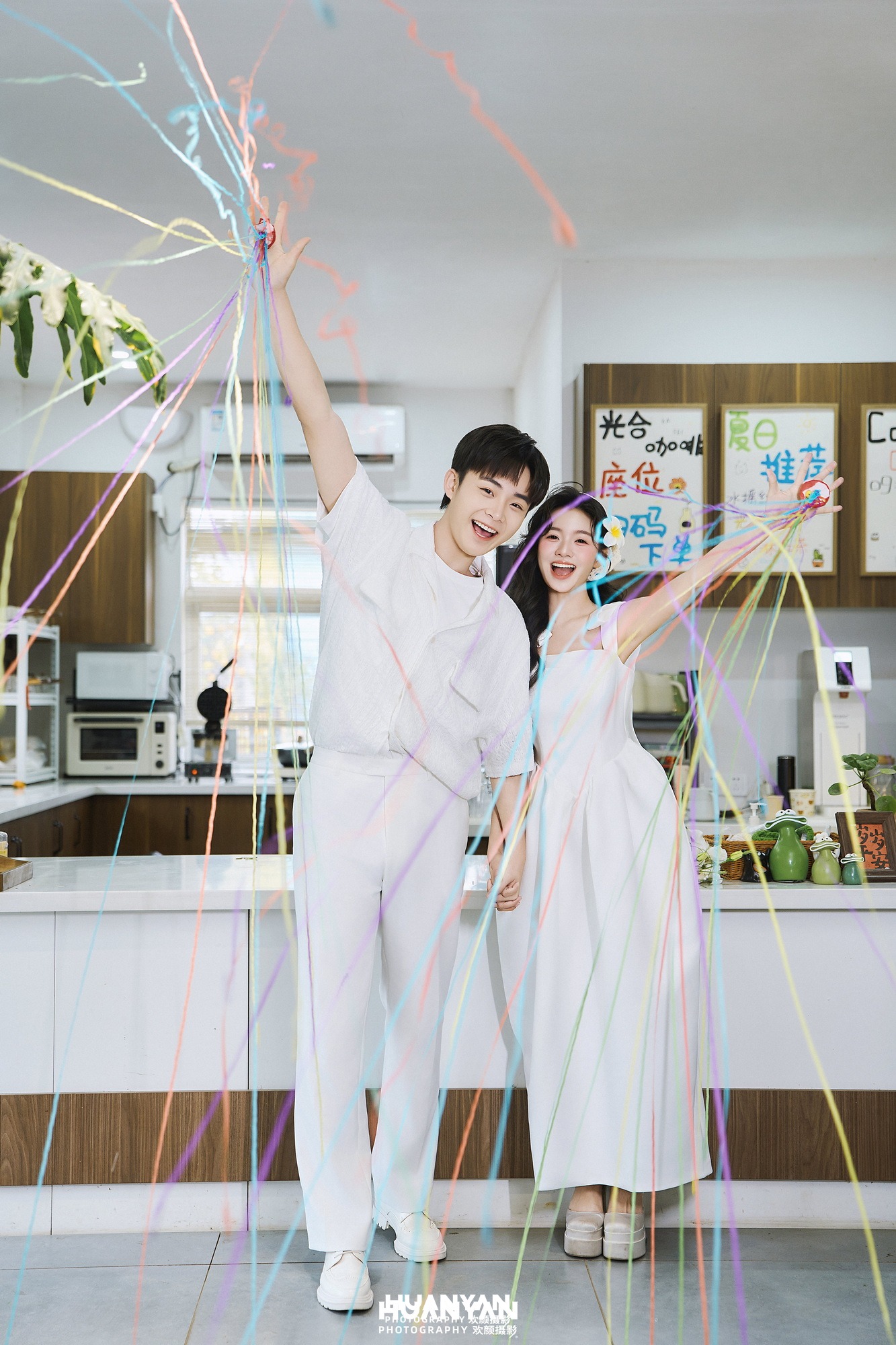 清新自然婚纱照 · 室内影棚场景 · 抬头有树客片