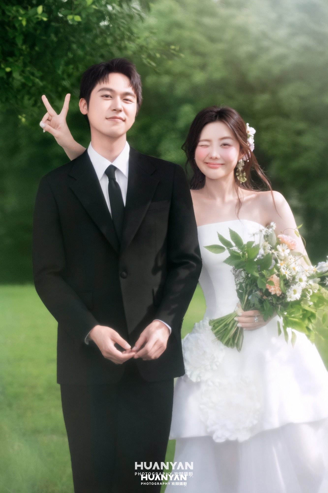林深回眸：清新自然婚纱照户外自然实拍