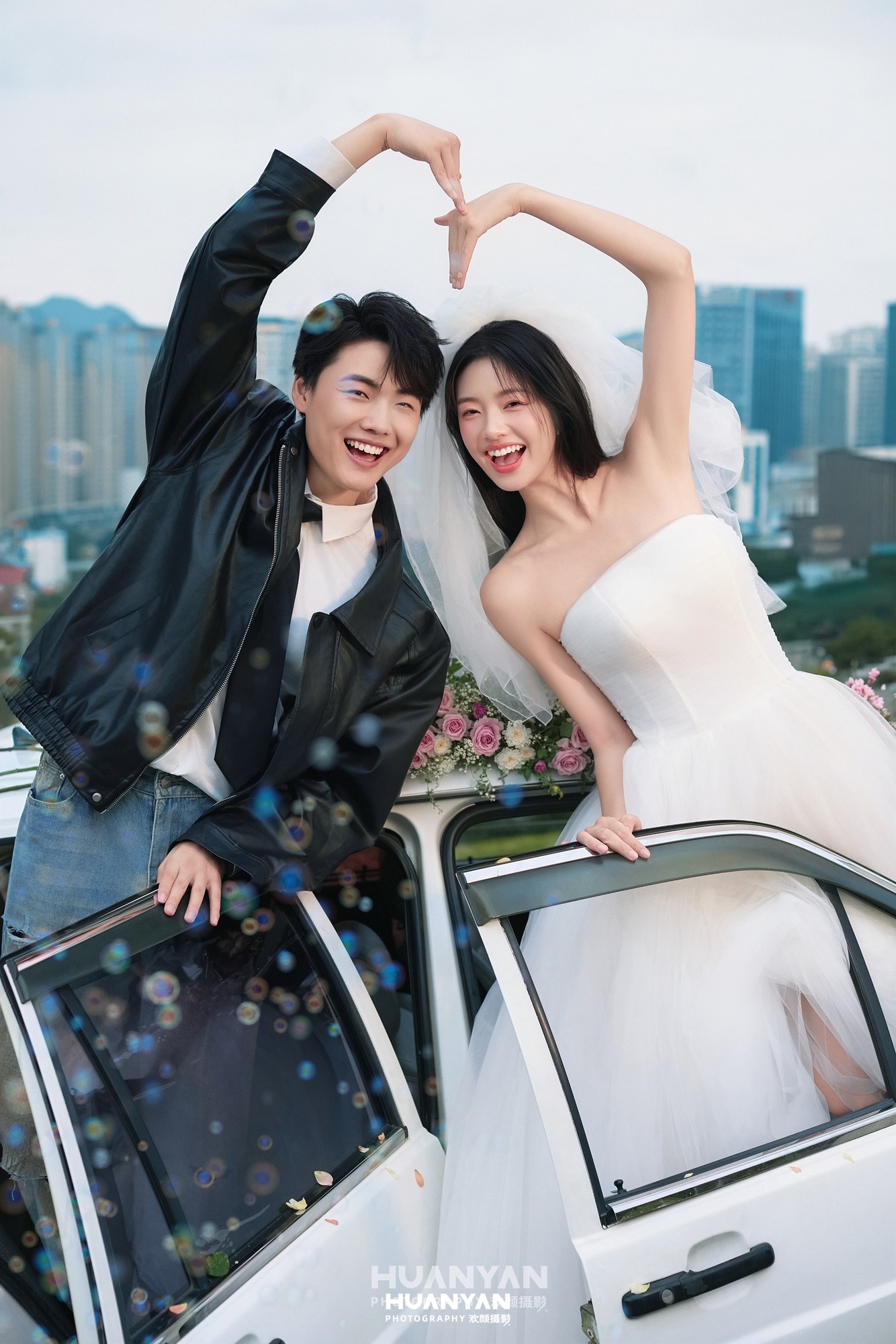花车玫瑰客片第11张｜韩式温柔婚纱照，摄于户外自然